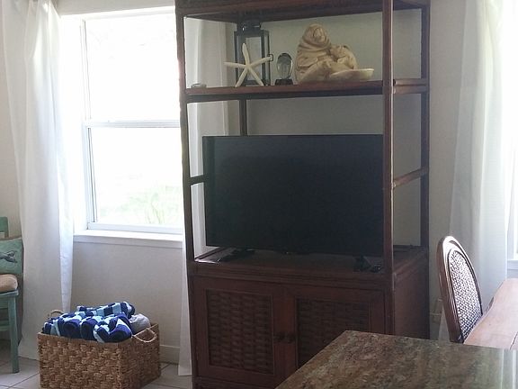 Waterside Livingroom