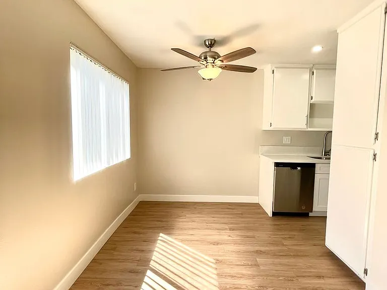 7531 Knott Ave — Photo 6