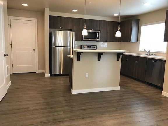 4th image of 5049 Woodbine Dr SW Unit 101