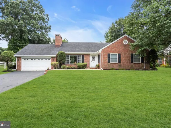 402 Washington Crossing Pennington Rd, Titusville, NJ 08560