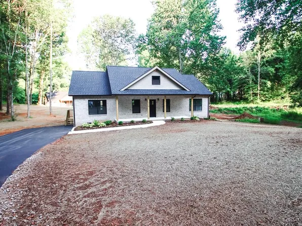 329 Webb Dr, Sparta, TN 38583