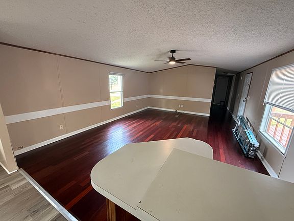 5th image of 123 Timber Ridge Dr