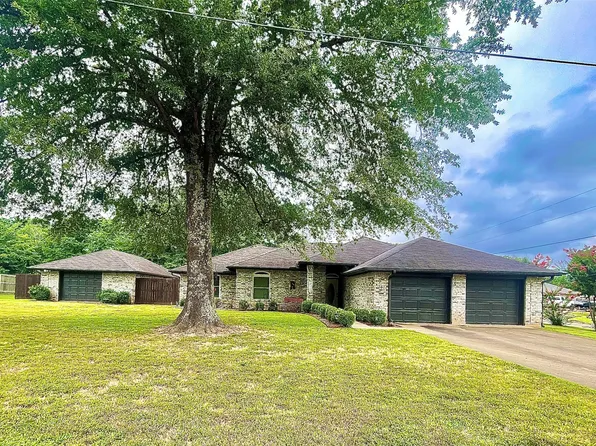 975 Jana St, Paris, TX 75462