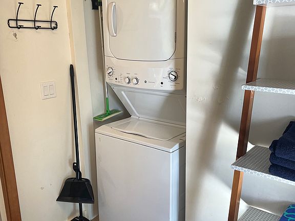 2nd image of 216 Keoni Pl #2