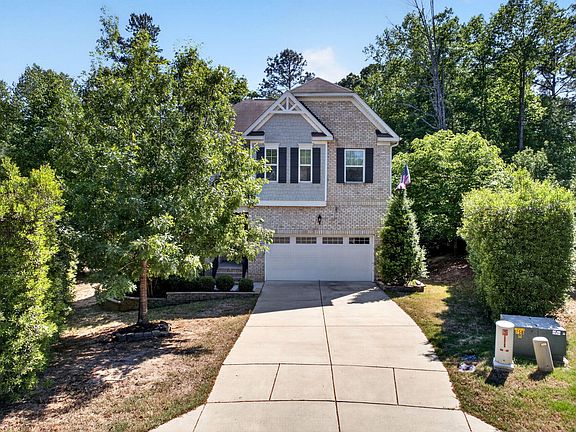 2nd image of 258 Chatsworth Ln