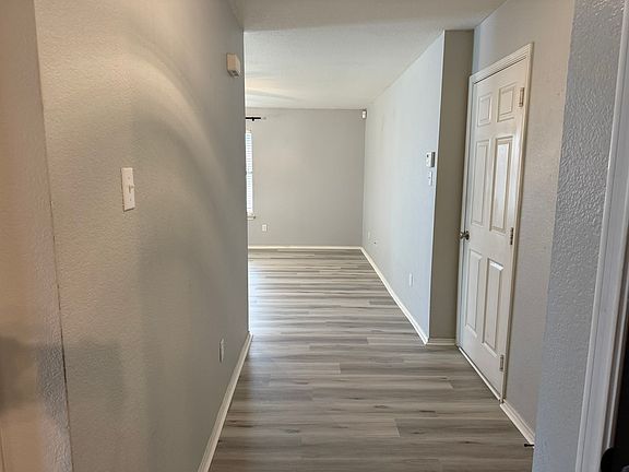 4th image of 2841 Bluffs Ct