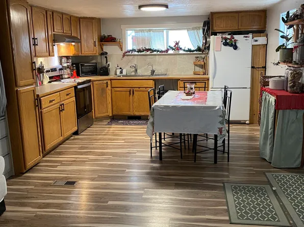 5007 W Clearwater Ave Trailer 19, Kennewick, WA 99336