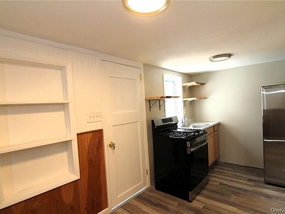 5th image of 71 Miller Rd #5