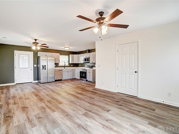 4th image of 4080 Fleetwood Dr