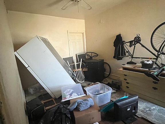 5th image of 4403 Brown St
