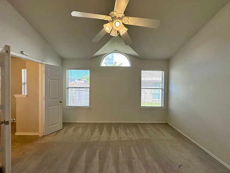 4700 Sydney Harbour Ct — Photo 20
