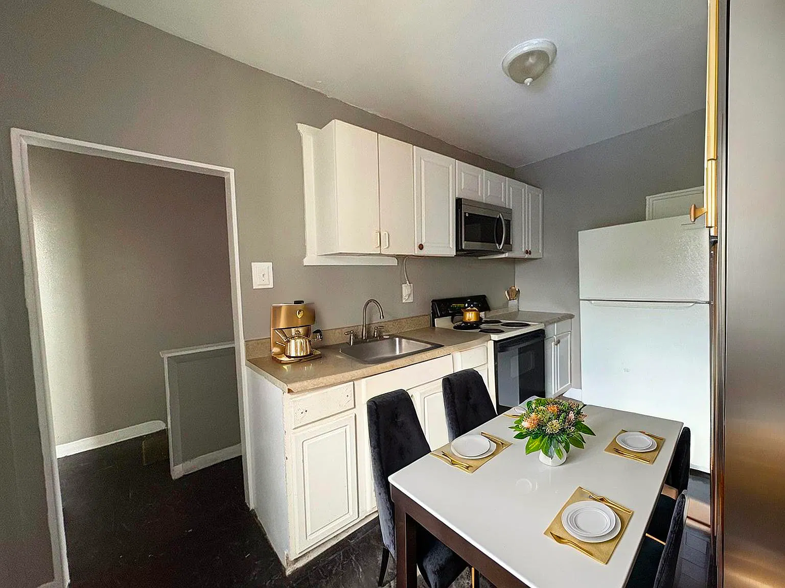 2 bed, 928 sqft, $925 — Photo 1