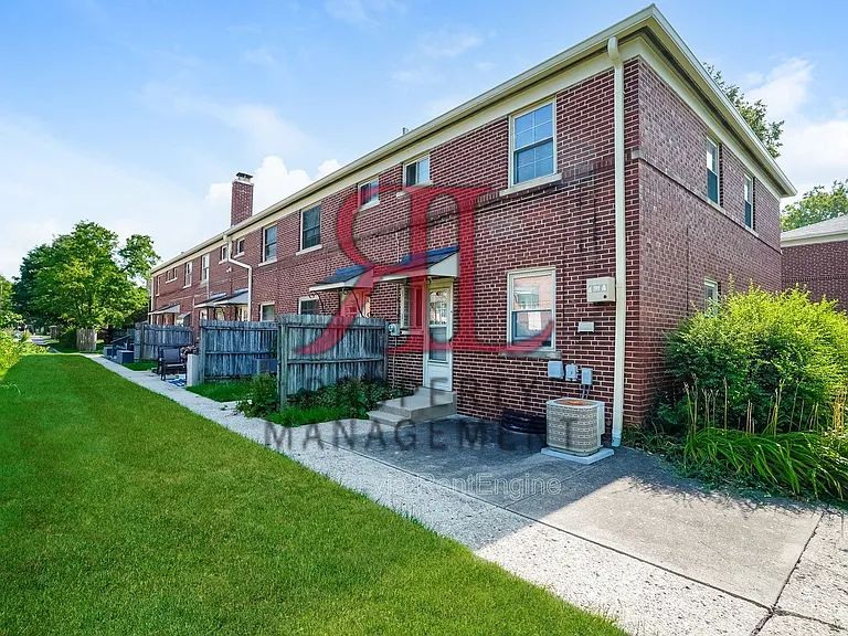 1799 Kings Ct — Photo 15