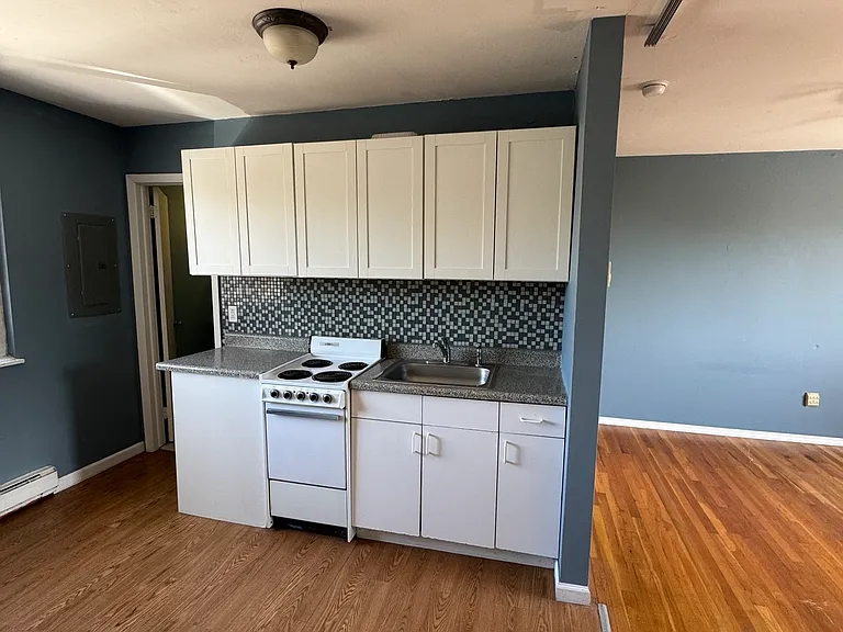 36 Woodbury Ave #2F — Photo 5