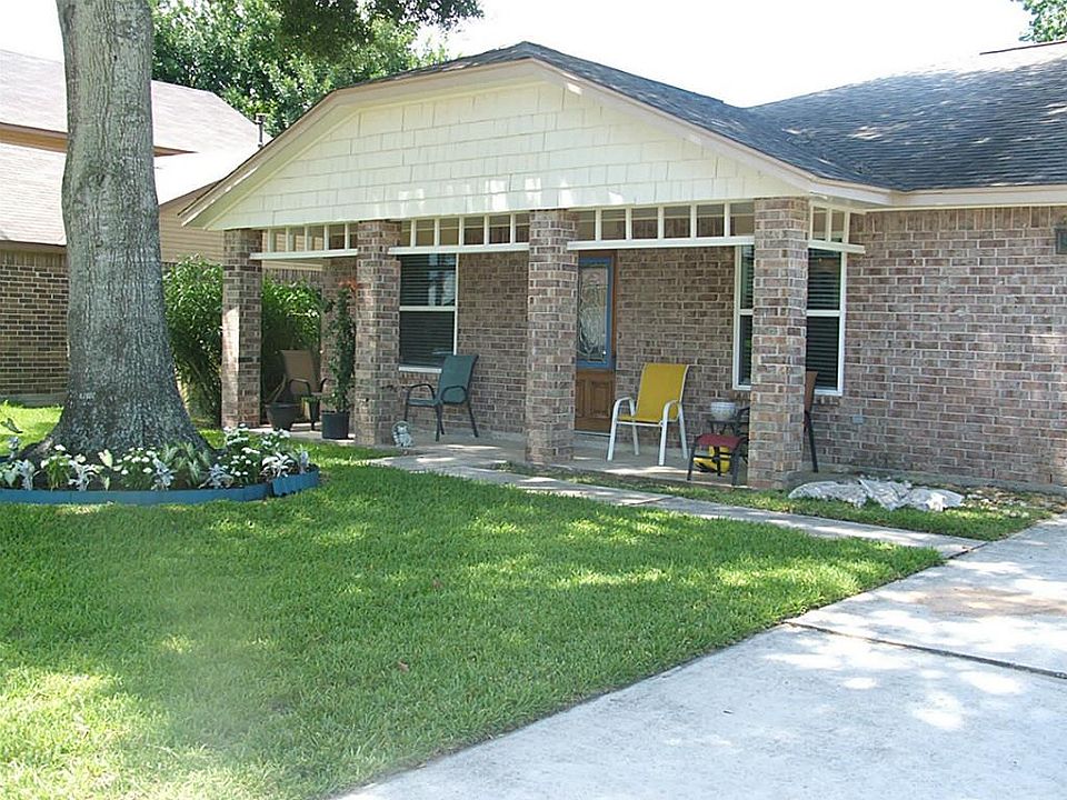 1st image of 16307 Villa Del Norte Dr