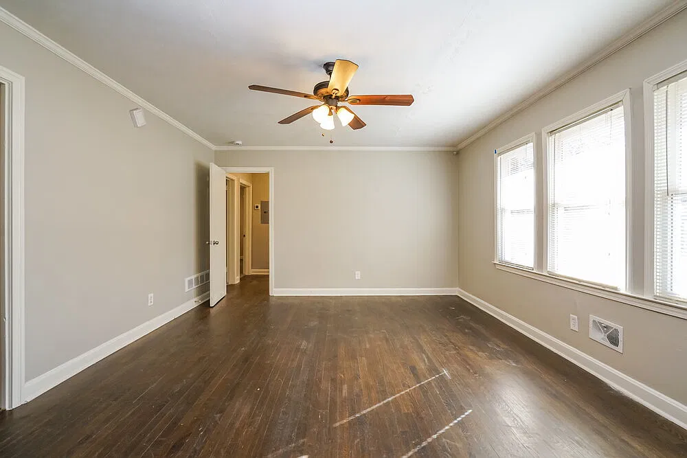 2 bed, 1.0 bath, 980 sqft, $2,070 — Photo 4