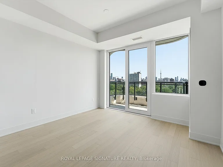 322 Dupont St #1004 — Photo 13