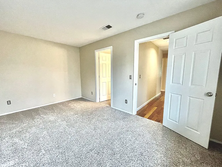 11329 Avenida De Los Lobos #G — Photo 24
