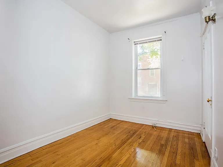 4636 W Barry Ave #1 — Photo 10