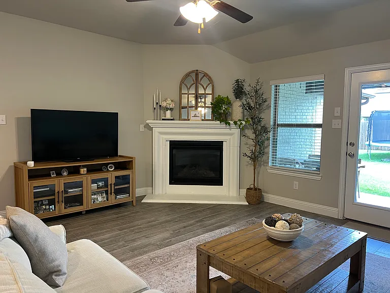 5929 Horsetail Dr — Photo 1