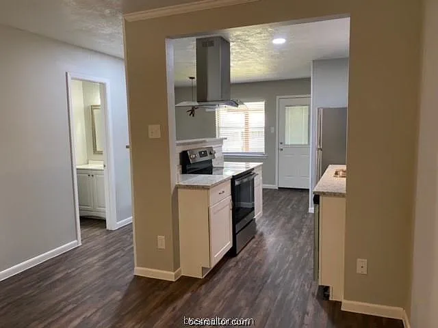 1401 Airline Dr #B — Photo 3