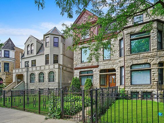 4th image of 4548 S Lake Park Ave