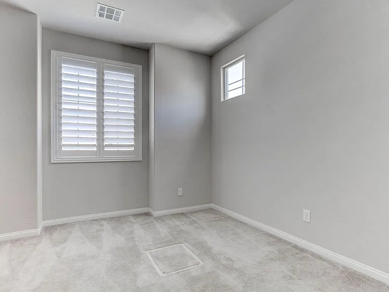 8040 Skye Falls St — Photo 27