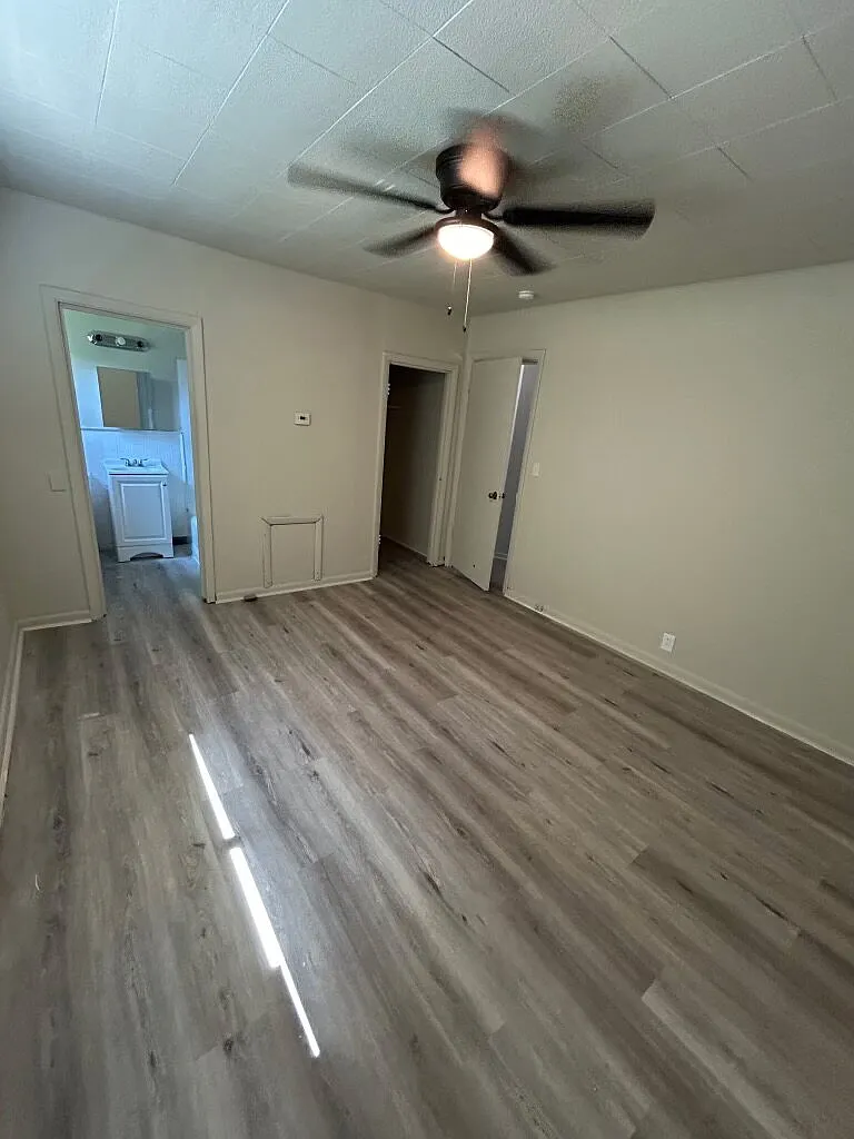 3 bed, 1.0 bath, $1,450 — Photo 4