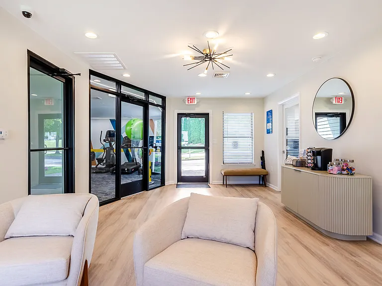 Ridgewood Village Apts — Photo 10