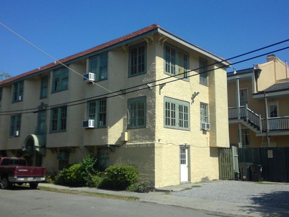 3rd image of 1730 Prytania St #4