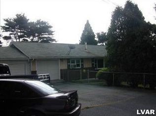 1136 Marfield Dr, Nazareth, PA 18064