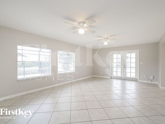 4th image of 1505 NE 10th Ln