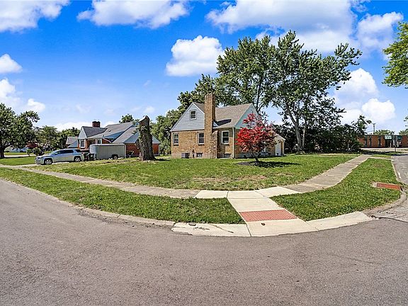 4th image of 4139 Brenton Dr
