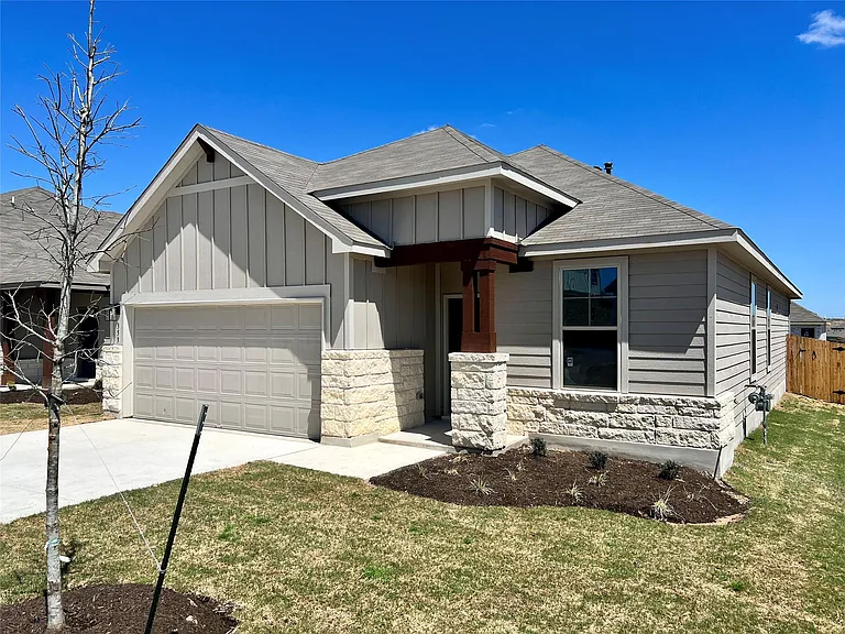 353 Grace Lilly Dr — Photo 2
