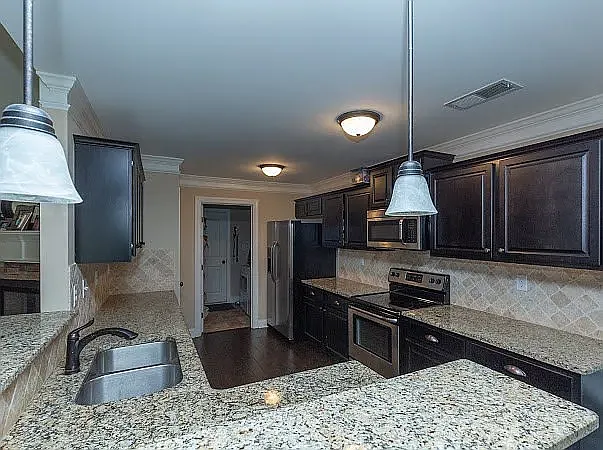 7531 Lucas Ave — Photo 5