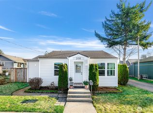 208 9th Street, Lynden, WA 98264