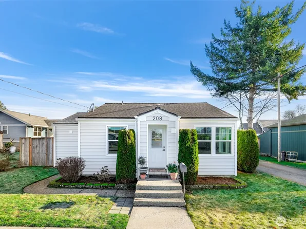 208 9th Street, Lynden, WA 98264