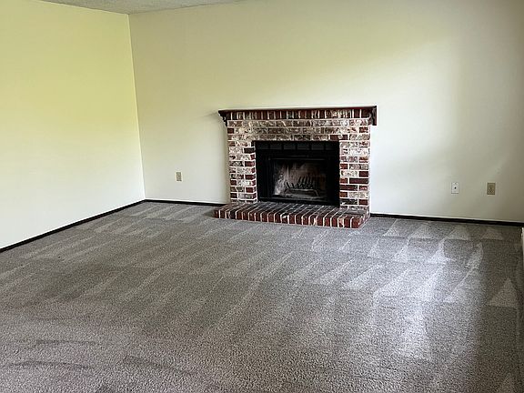 4th image of 3818 D Pl SE APT 2