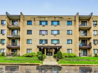 6630 S Brainard Ave APT 101, Countryside, IL 60525