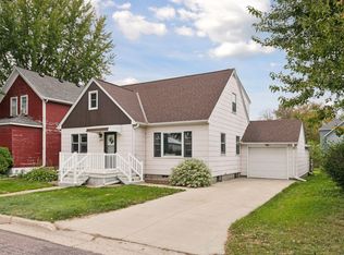 210 N Renville St, Winthrop, MN 55396