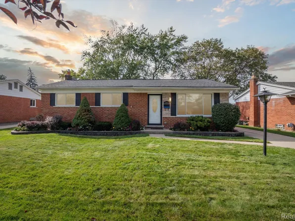 2063 Stratford Dr, Troy, MI 48083