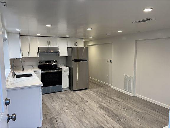 2nd image of 621 Palm Ave #A