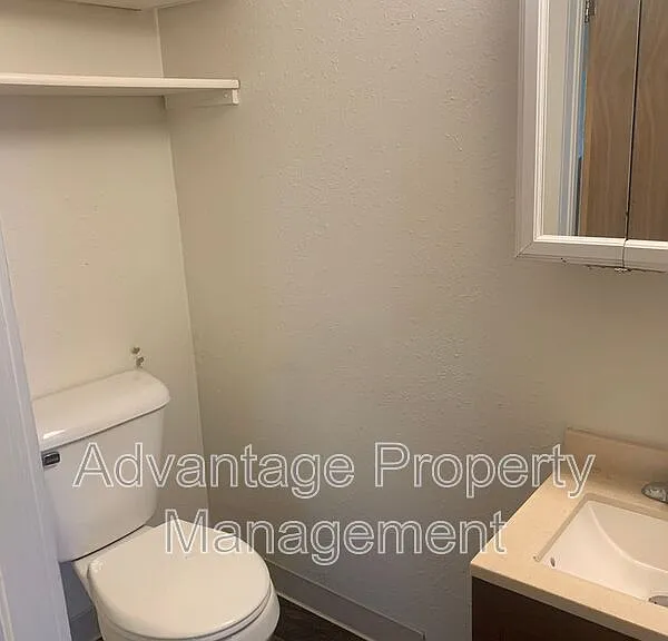 324 Calapooia St SW #1 — Photo 8