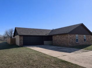 1921 N 20th St, Enid, OK 73701
