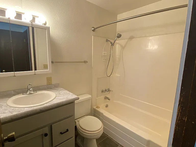 440 Josephine Drive - 29 — Photo 6