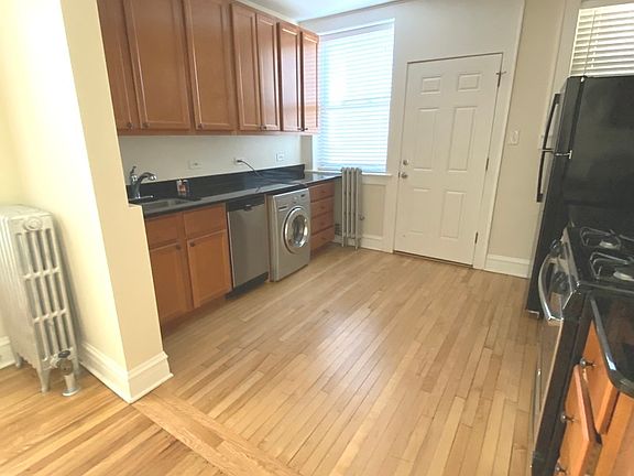 2nd image of 3257 W Olive Ave APT 2E
