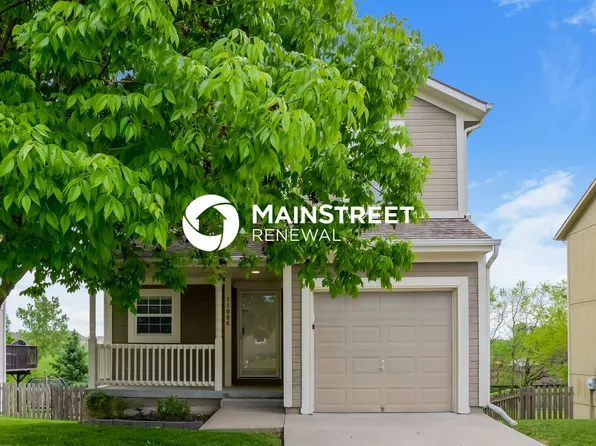 11006 Highview Rd, Peculiar, MO 64078