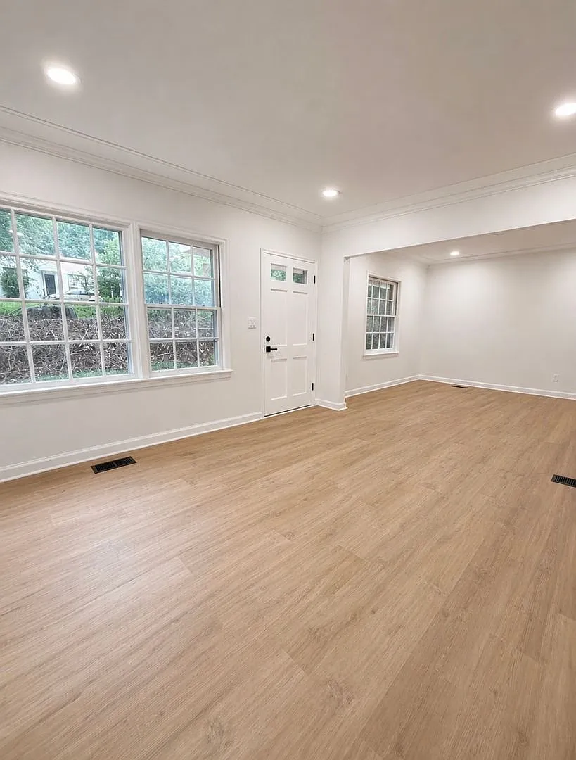 Completely renovated 5-bedroom, 3-bathroom home in the highly desirable Dalraida — Photo 2