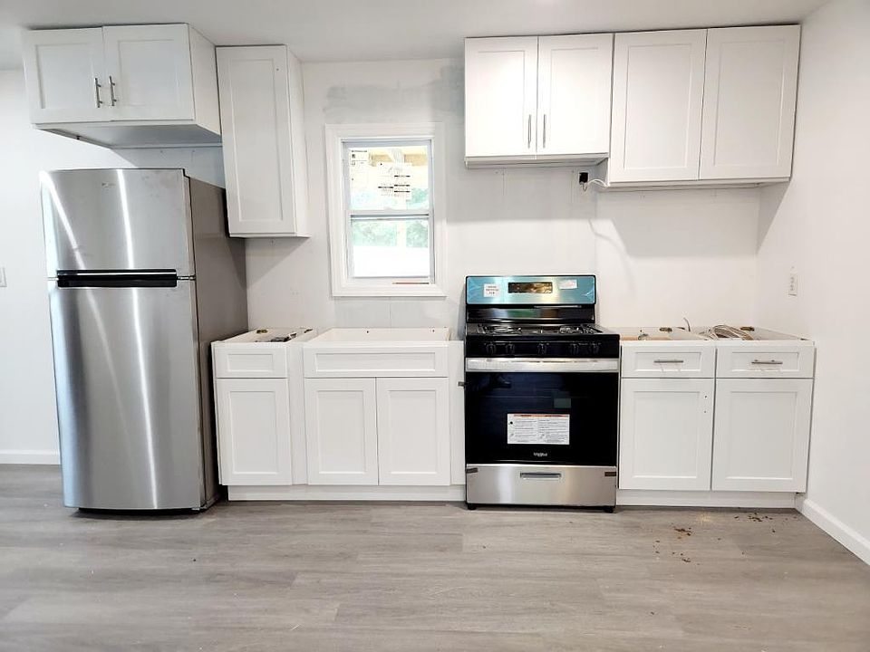 1st image of 418B Garden St #B