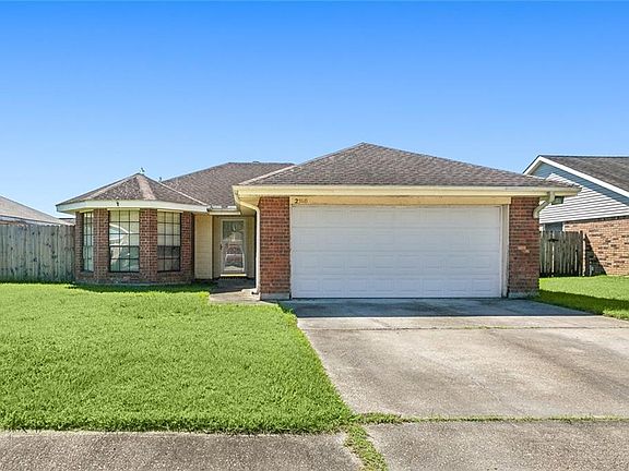 2nd image of 2560 Long Branch Dr